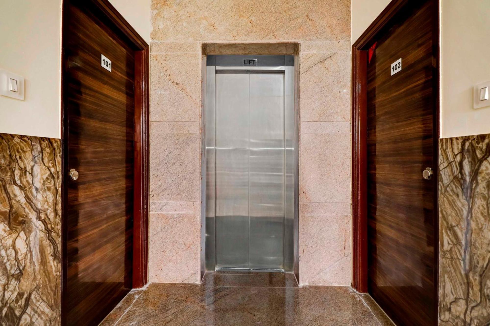 Collection O Olive Hotel Bangalore Bagian luar foto
